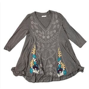 Caite Embroidered Tunic Top Size XL Gray 3/4 Sleeves Stretchy Soft Relaxed Boho